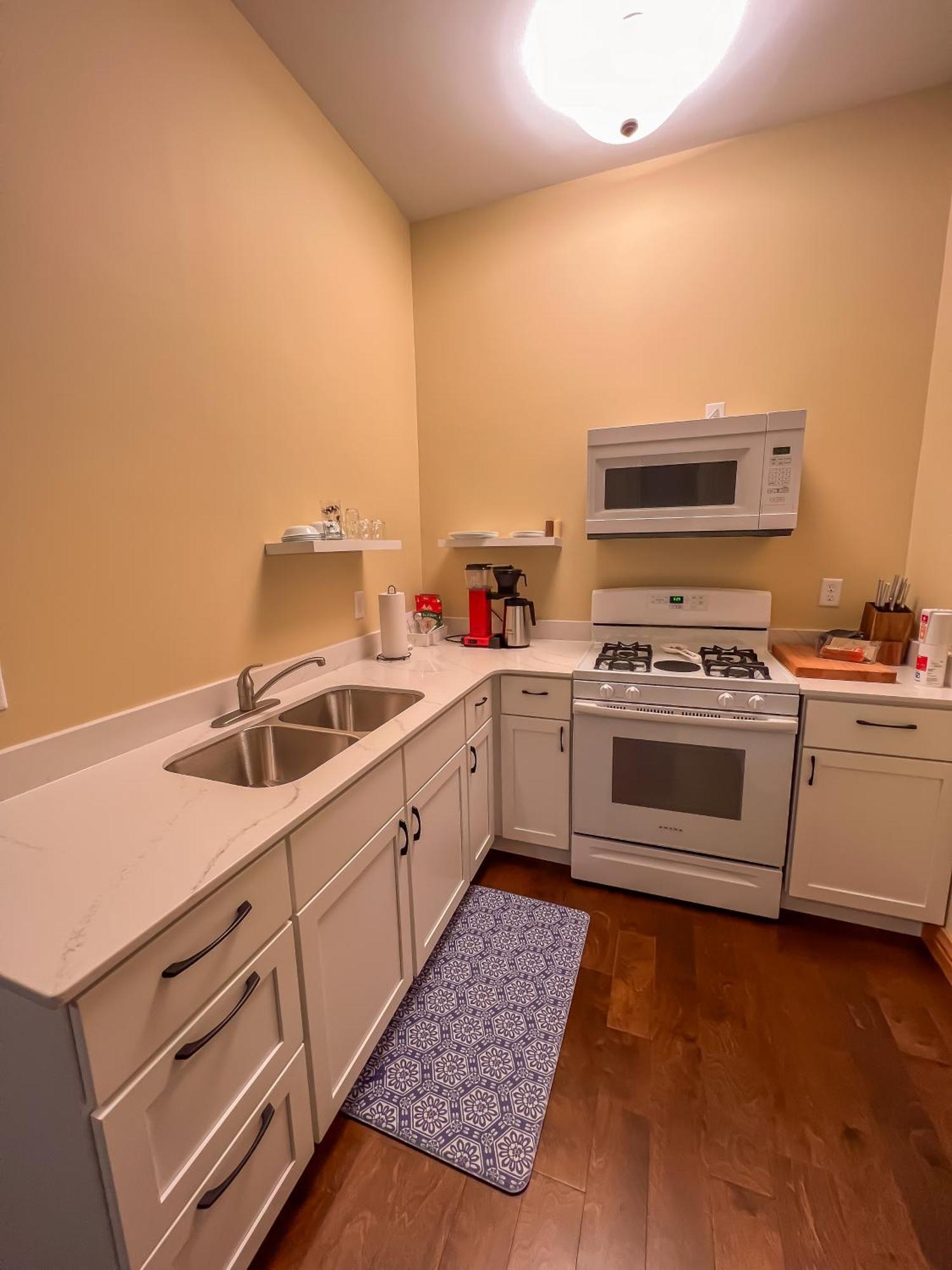 Goldfinch Suites Elkader エクステリア 写真