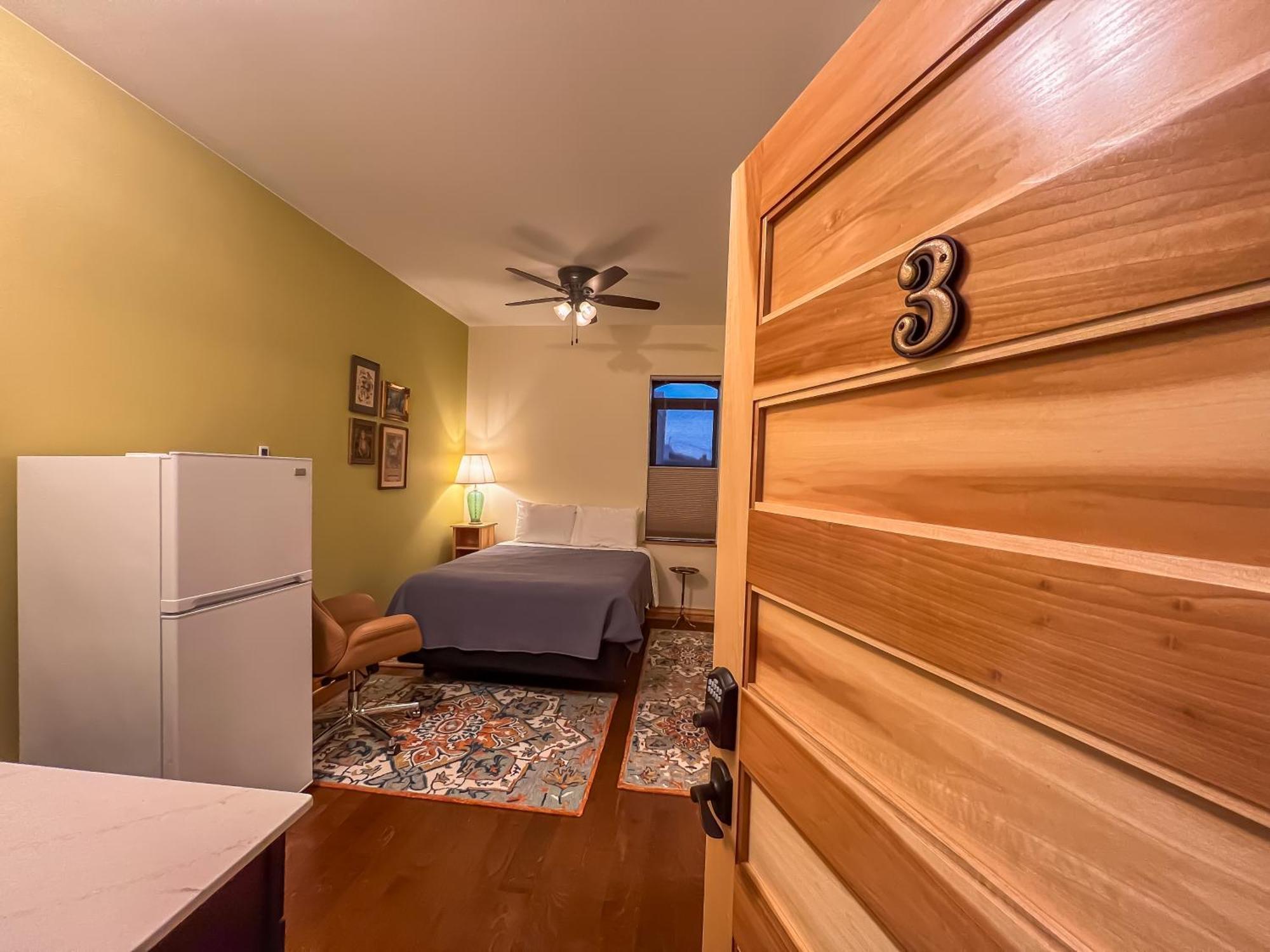 Goldfinch Suites Elkader エクステリア 写真